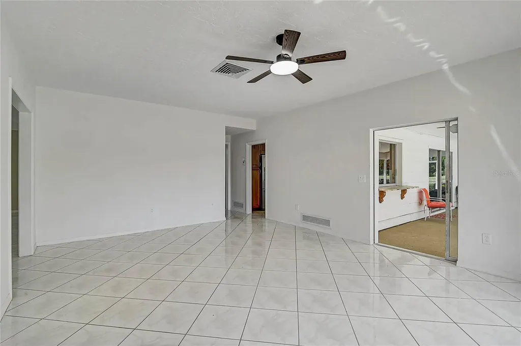 3215 Pine Valley Drive Sarasota FL 34239