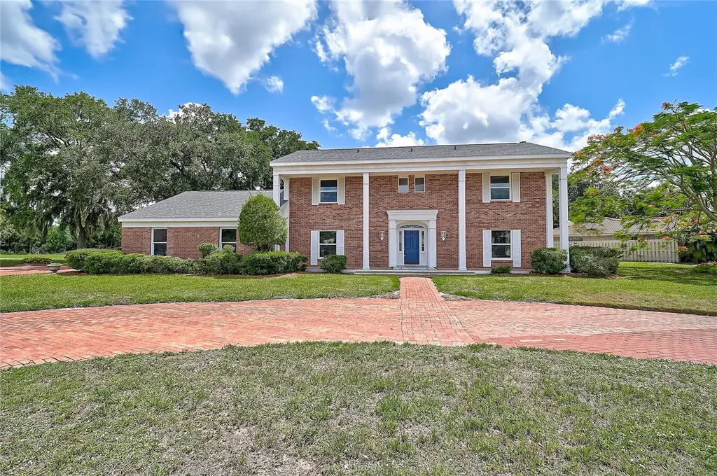 3215 Pine Valley Drive Sarasota FL 34239