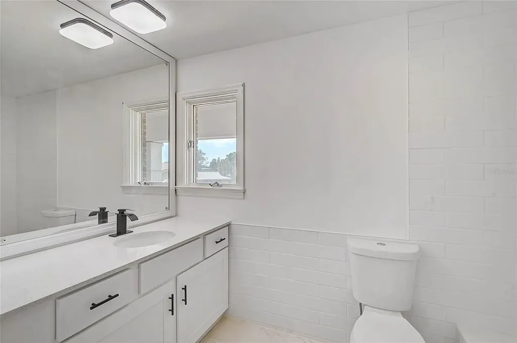 3215 Pine Valley Drive Sarasota FL 34239