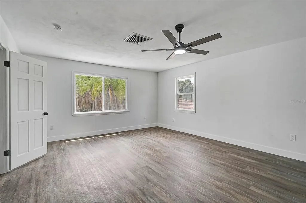 3215 Pine Valley Drive Sarasota FL 34239