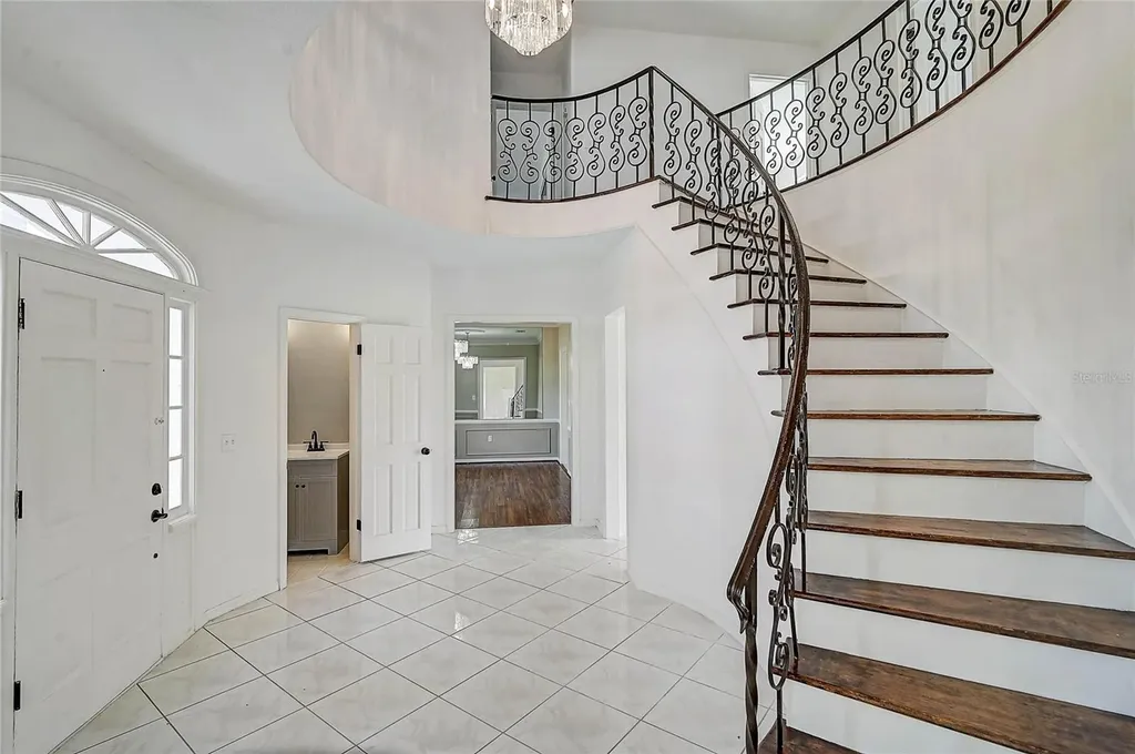 3215 Pine Valley Drive Sarasota FL 34239