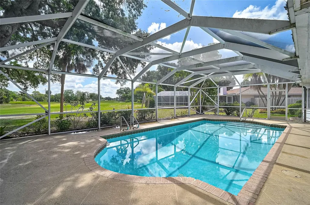 3215 Pine Valley Drive Sarasota FL 34239