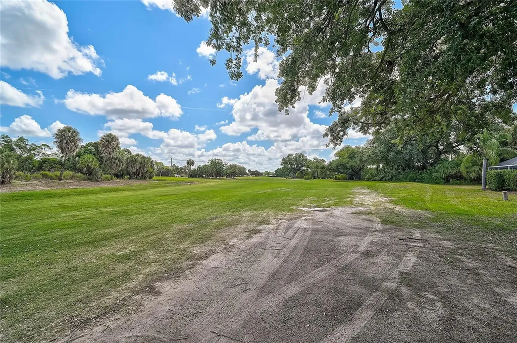 3215 Pine Valley Drive Sarasota FL 34239
