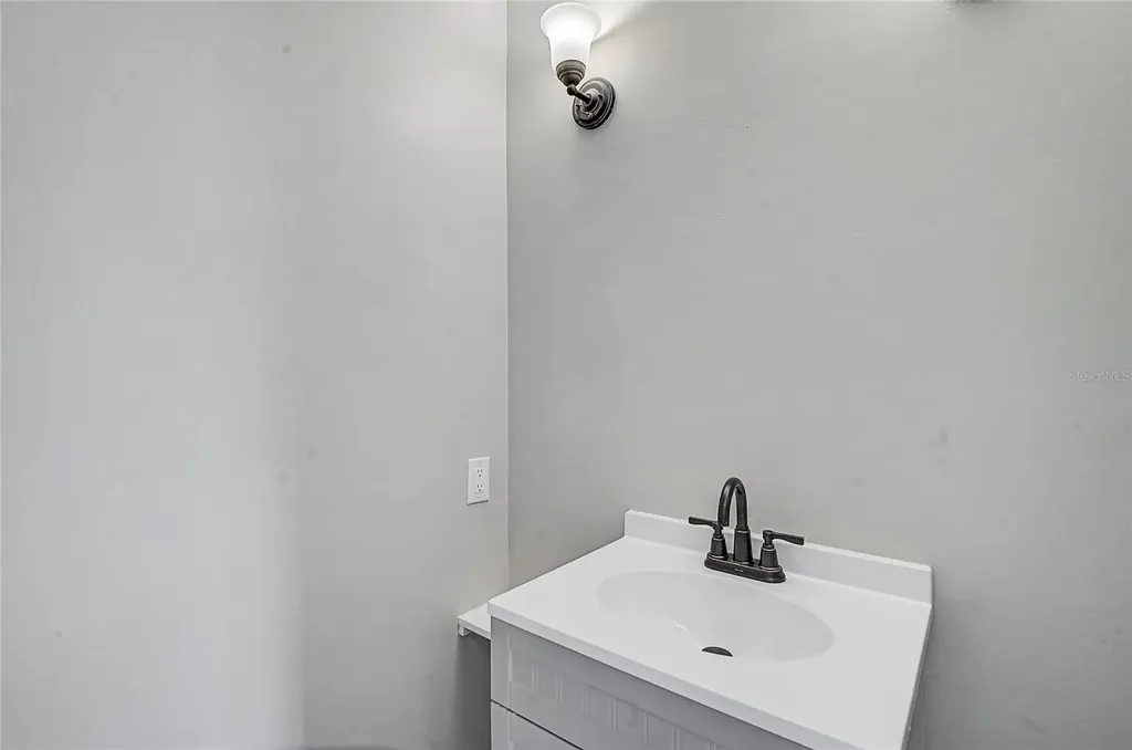 3215 Pine Valley Drive Sarasota FL 34239