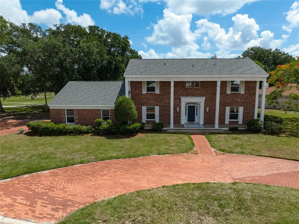 3215 Pine Valley Drive Sarasota FL 34239