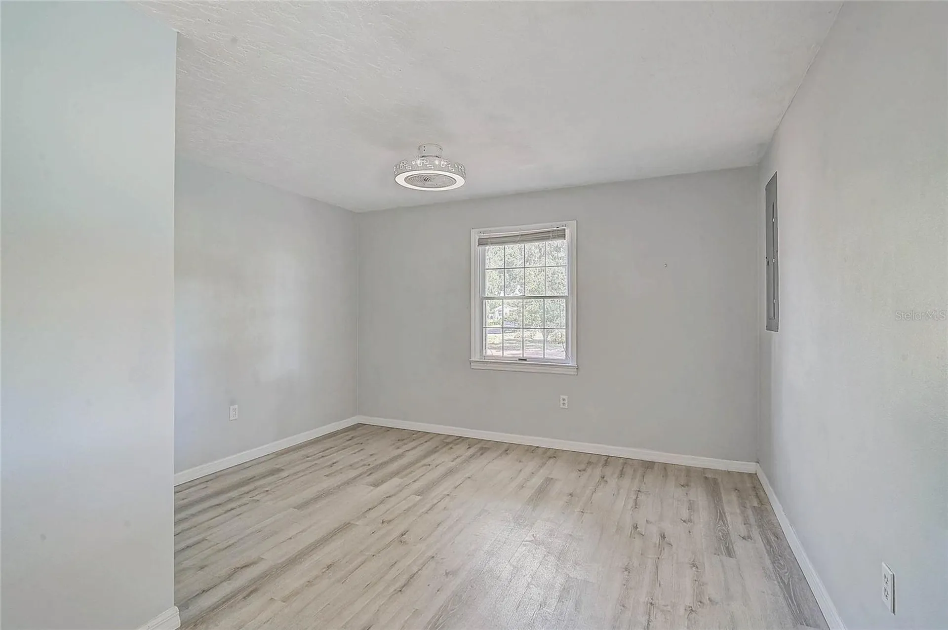 3215 Pine Valley Drive Sarasota FL 34239
