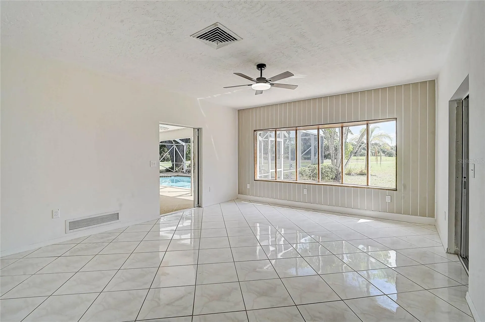 3215 Pine Valley Drive Sarasota FL 34239