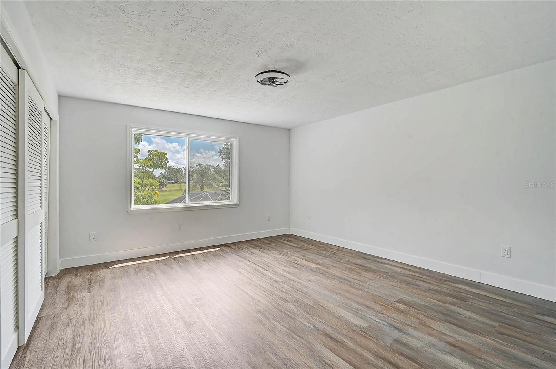 3215 Pine Valley Drive Sarasota FL 34239