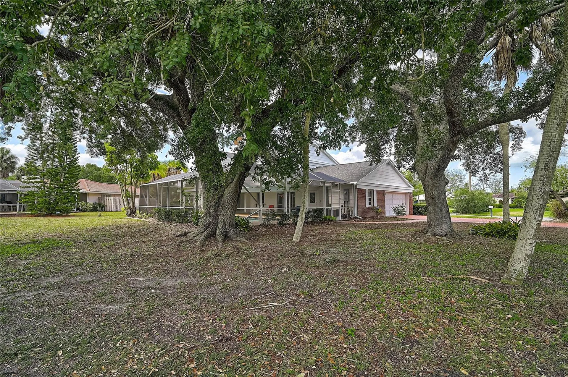 3215 Pine Valley Drive Sarasota FL 34239
