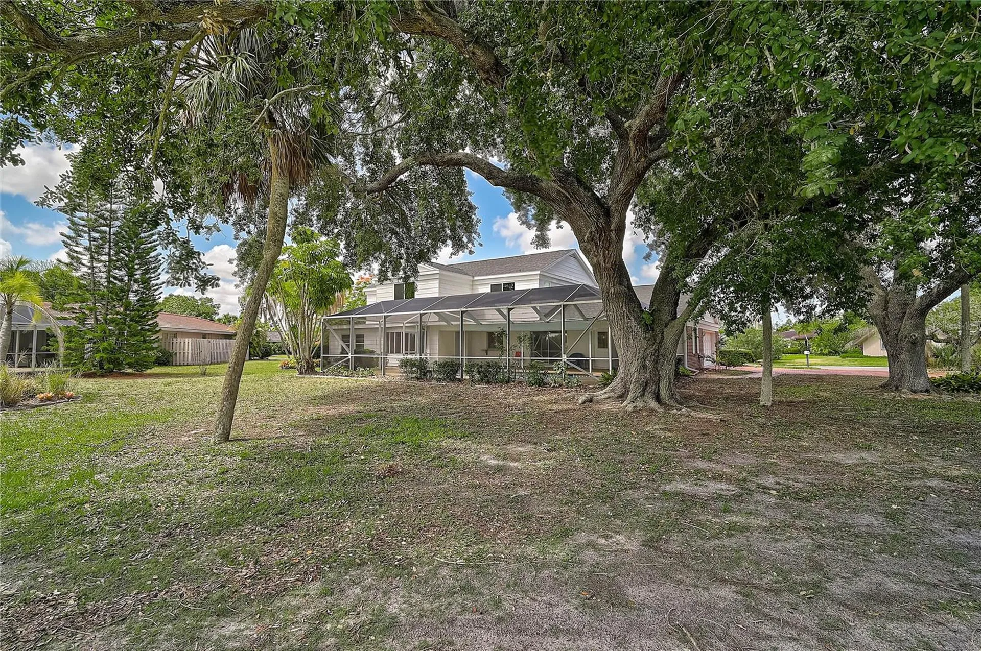 3215 Pine Valley Drive Sarasota FL 34239