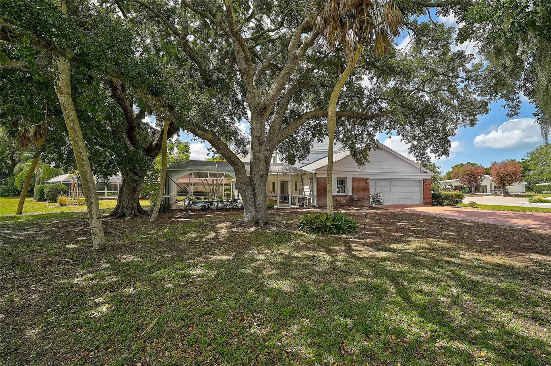 3215 Pine Valley Drive Sarasota FL 34239