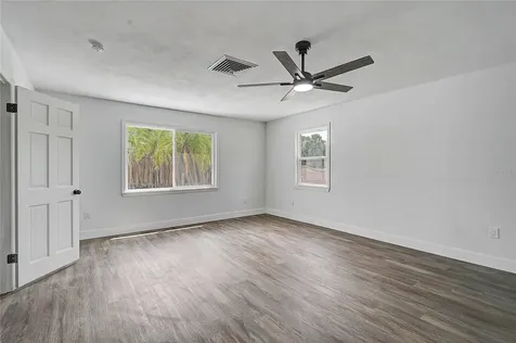 3215 Pine Valley Drive Sarasota FL 34239