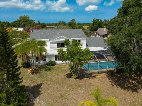 3215 Pine Valley Drive Sarasota FL 34239