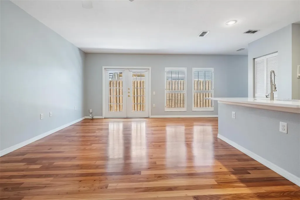 404 S Willow Avenue Tampa FL 33606