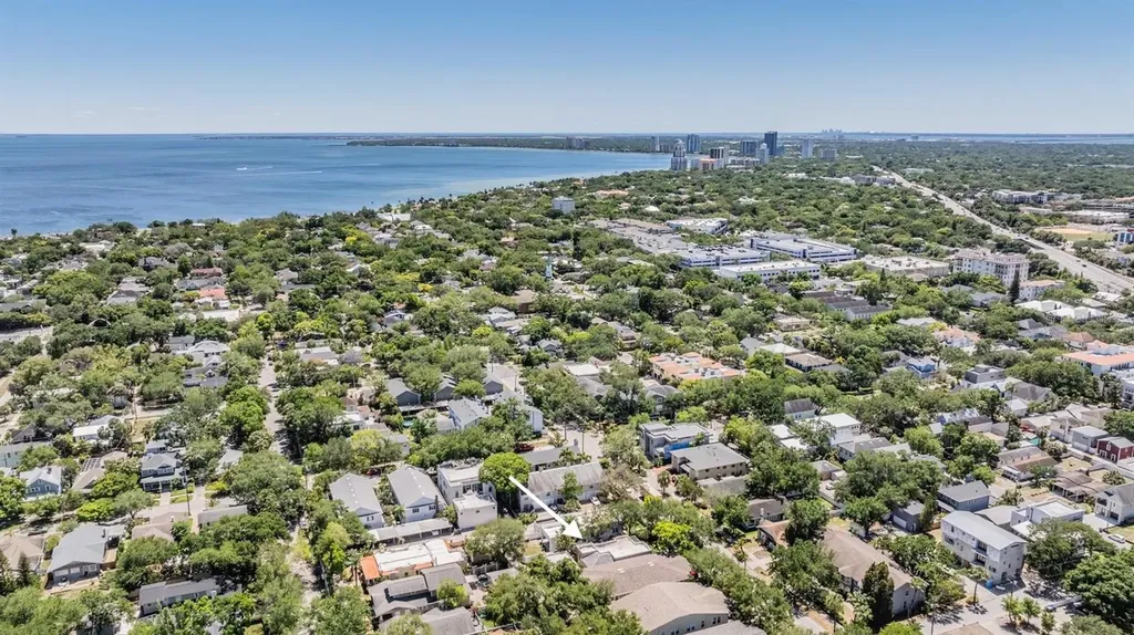 404 S Willow Avenue Tampa FL 33606