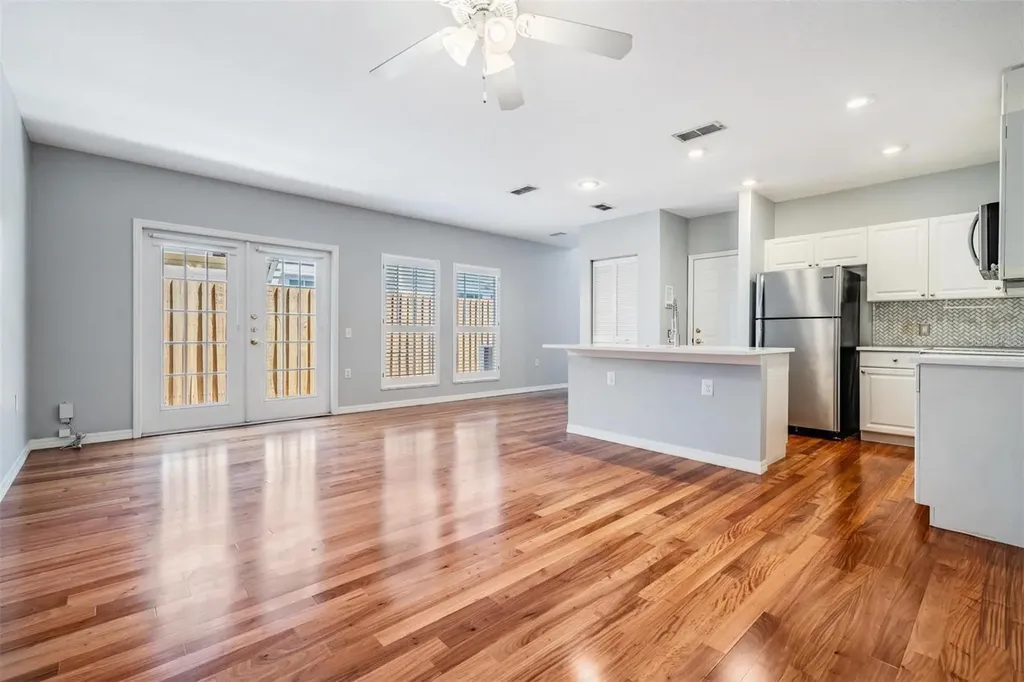 404 S Willow Avenue Tampa FL 33606