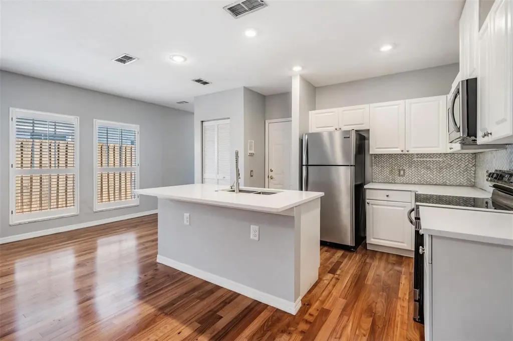 404 S Willow Avenue Tampa FL 33606