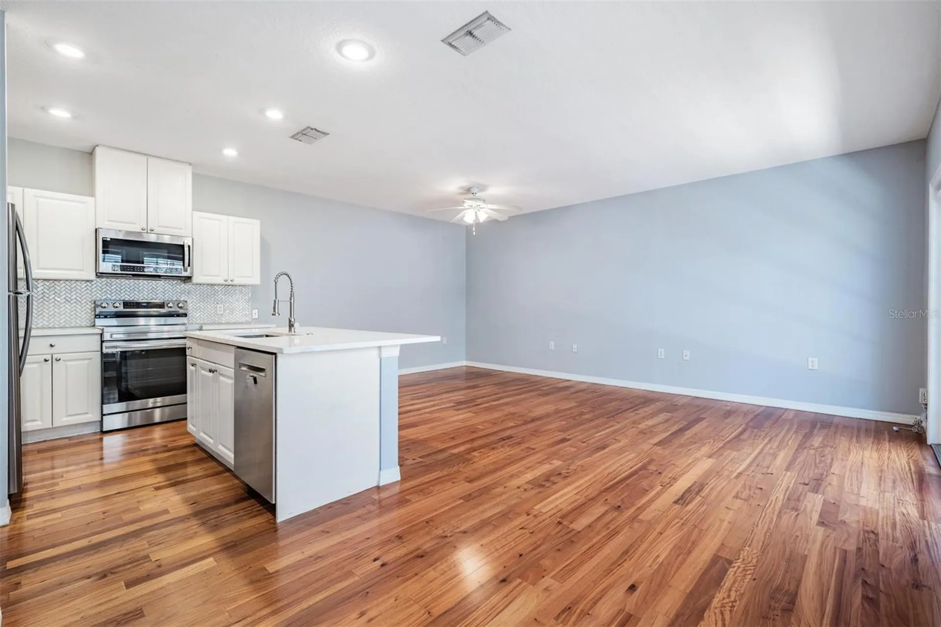 404 S Willow Avenue Tampa FL 33606