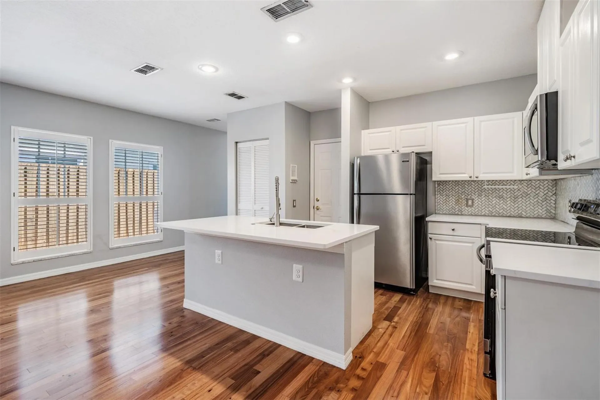 404 S Willow Avenue Tampa FL 33606