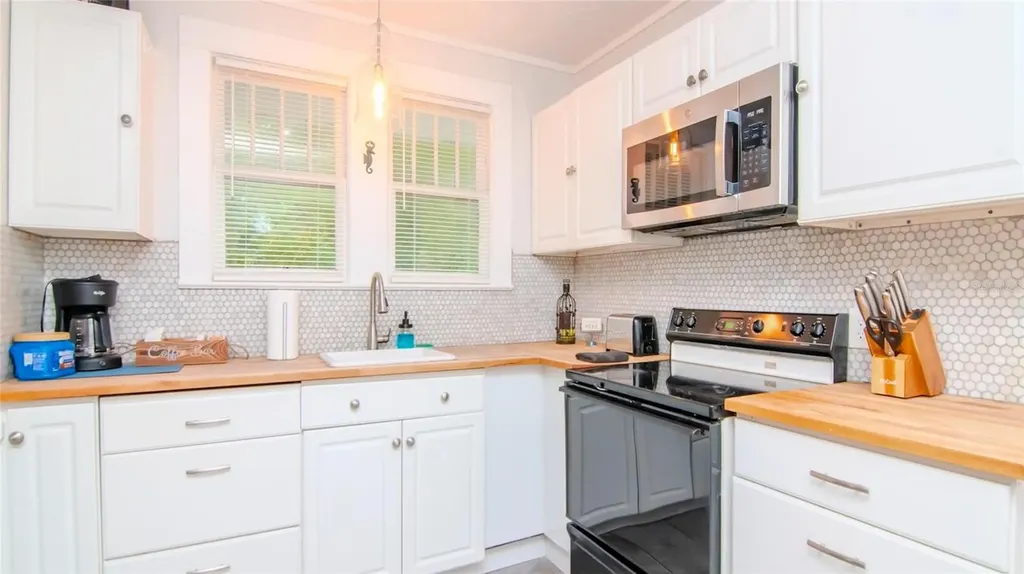 1466 Laura Street Clearwater FL 33755