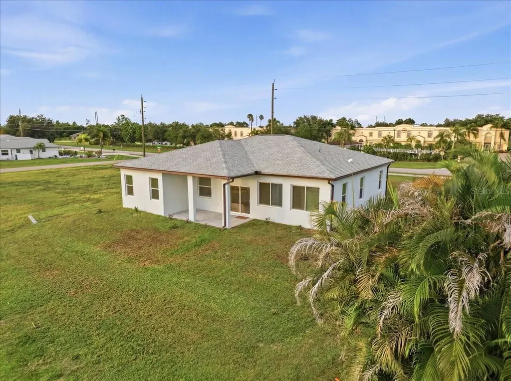 1215 Rio De Janeiro Avenue Punta Gorda FL 33983
