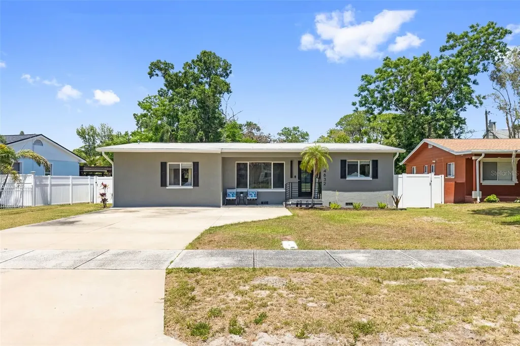 4832 5th Street S St Petersburg FL 33705