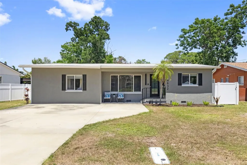 4832 5th Street S St Petersburg FL 33705