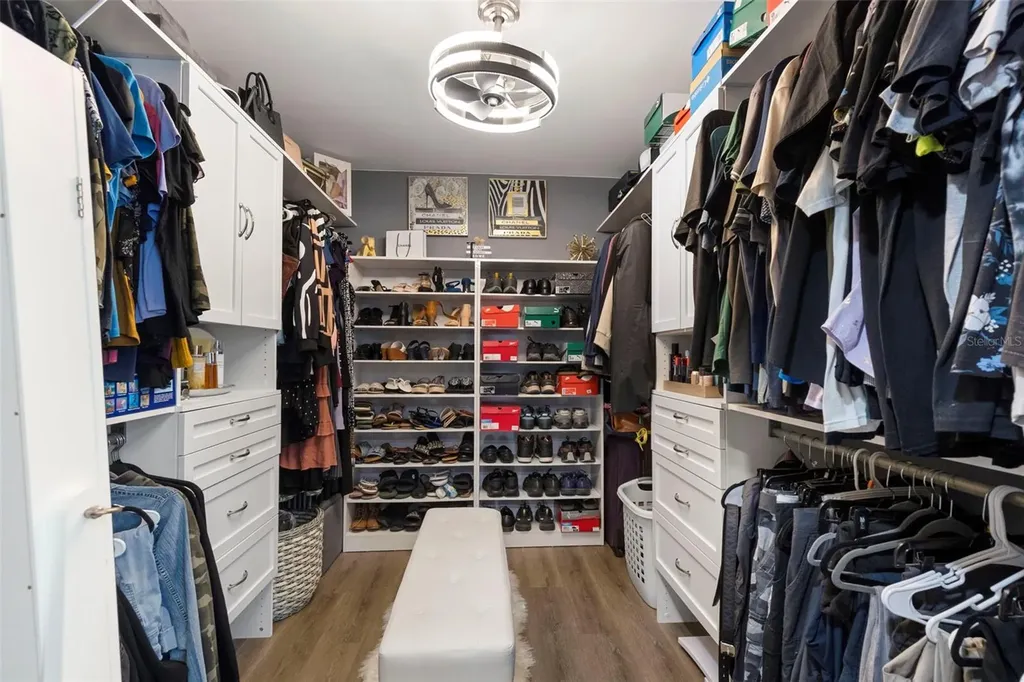 4832 5th Street S St Petersburg FL 33705