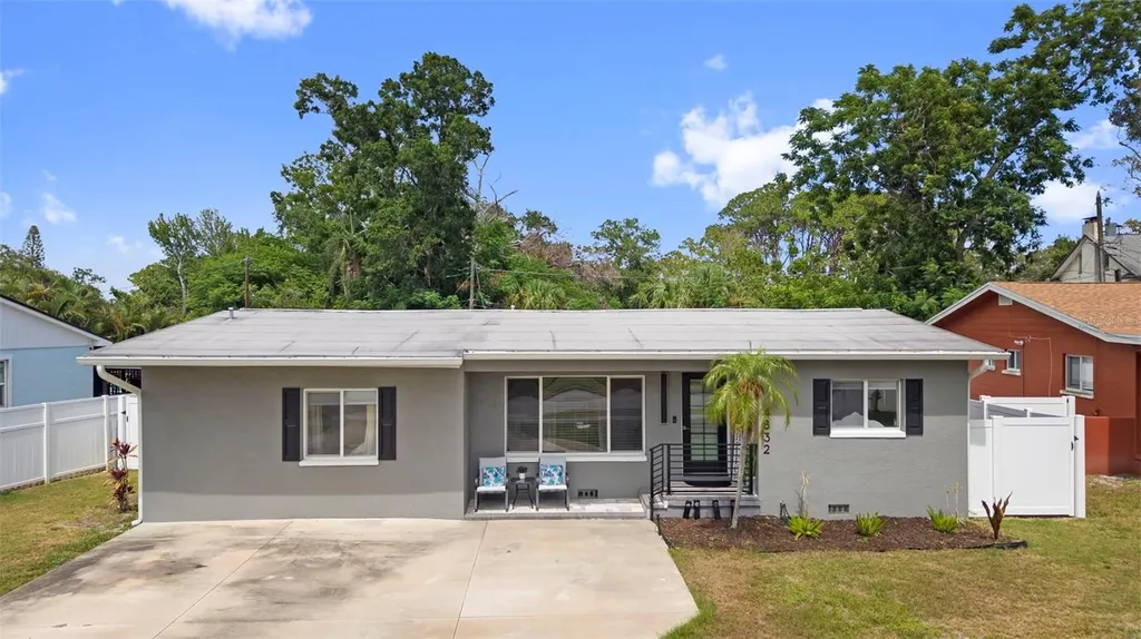 4832 5th Street S St Petersburg FL 33705