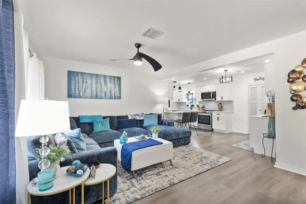 4832 5th Street S St Petersburg FL 33705