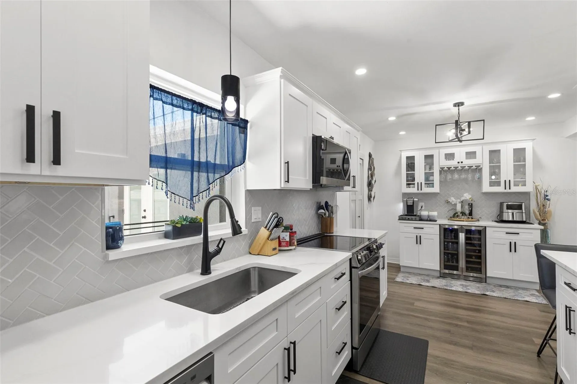 4832 5th Street S St Petersburg FL 33705