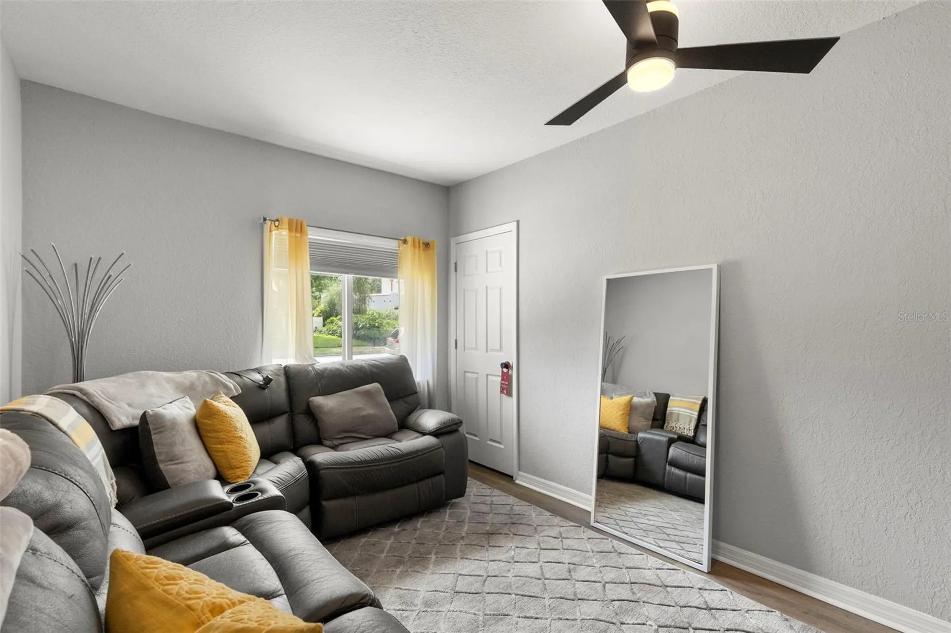 4832 5th Street S St Petersburg FL 33705