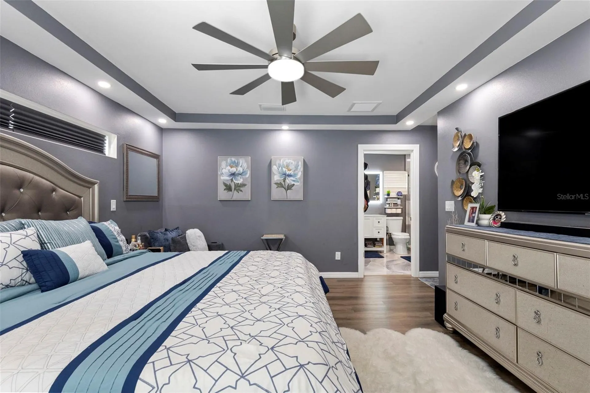 4832 5th Street S St Petersburg FL 33705