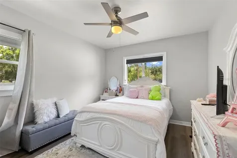 4832 5th Street S St Petersburg FL 33705