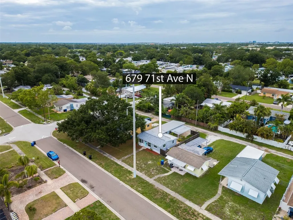 679 71st Ave North Avenue N St Petersburg FL 33702
