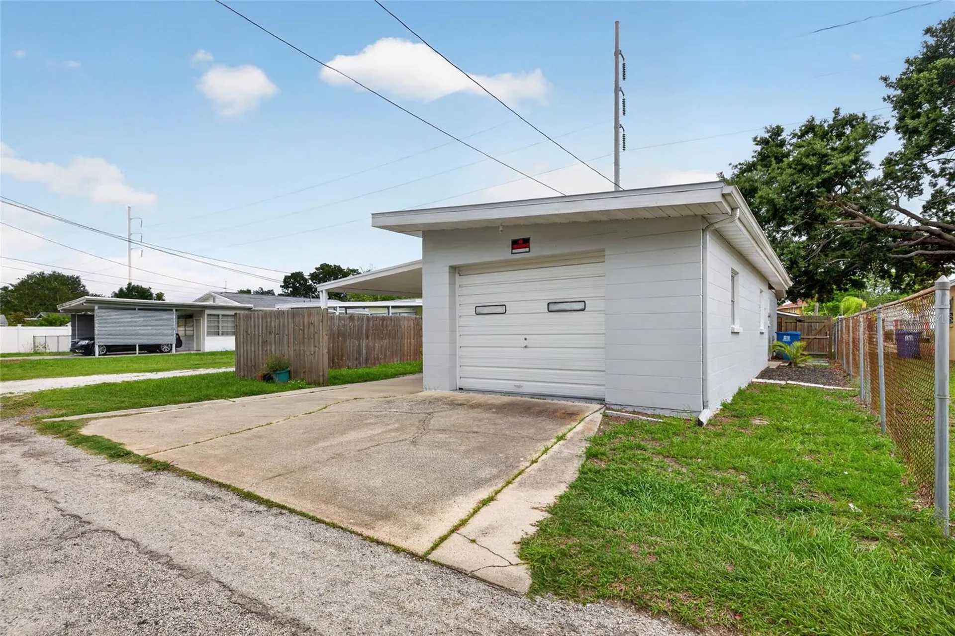 679 71st Ave North Avenue N St Petersburg FL 33702