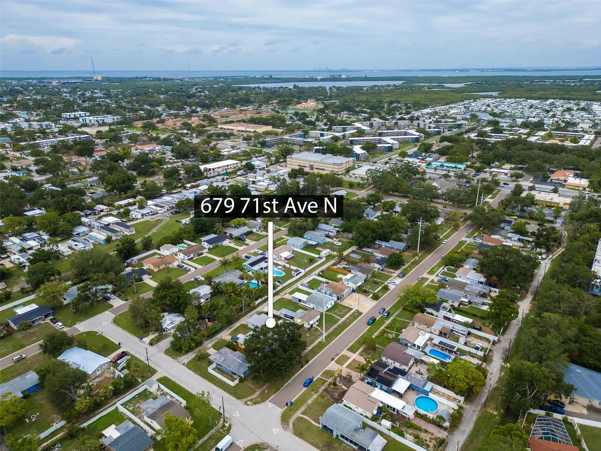 679 71st Ave North Avenue N St Petersburg FL 33702