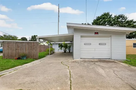 679 71st Ave North Avenue N St Petersburg FL 33702