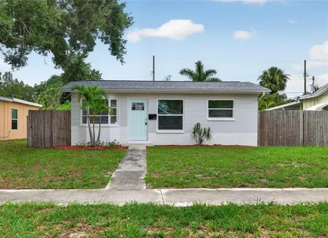 679 71st Ave North Avenue N St Petersburg FL 33702