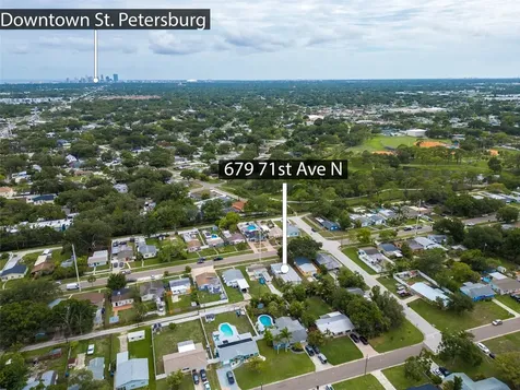 679 71st Ave North Avenue N St Petersburg FL 33702