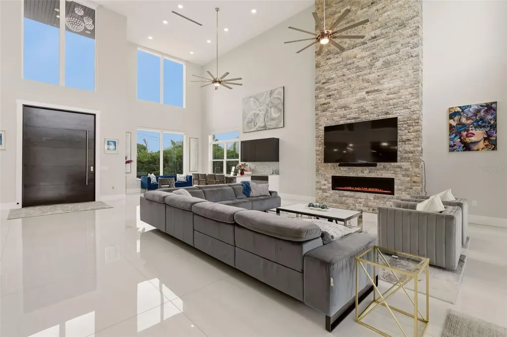 9889 Lake Georgia Drive Orlando FL 32817