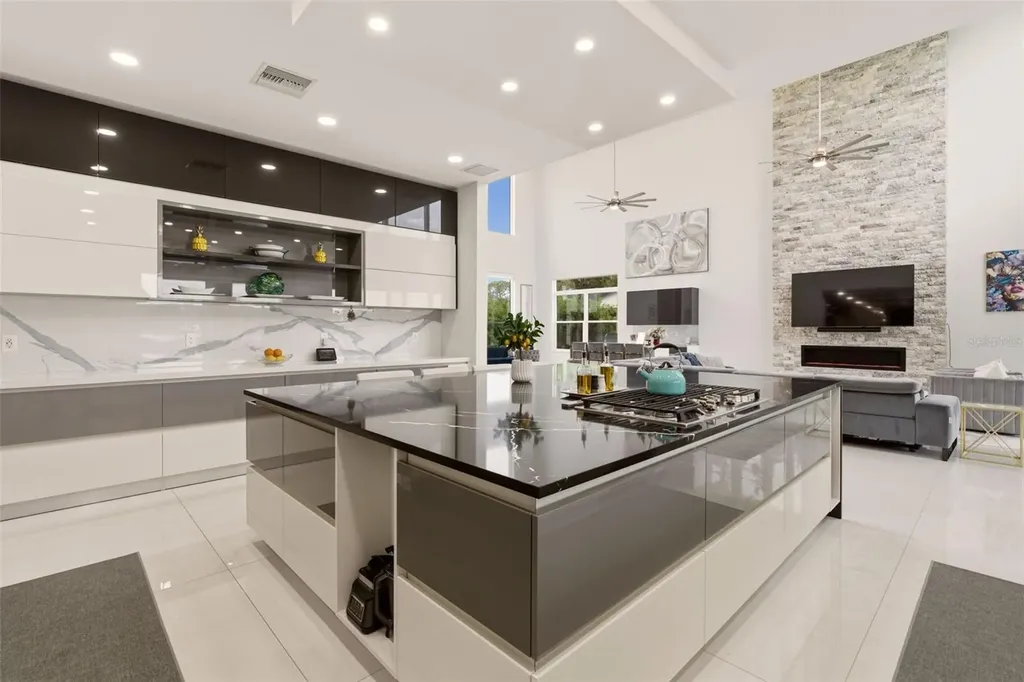 9889 Lake Georgia Drive Orlando FL 32817