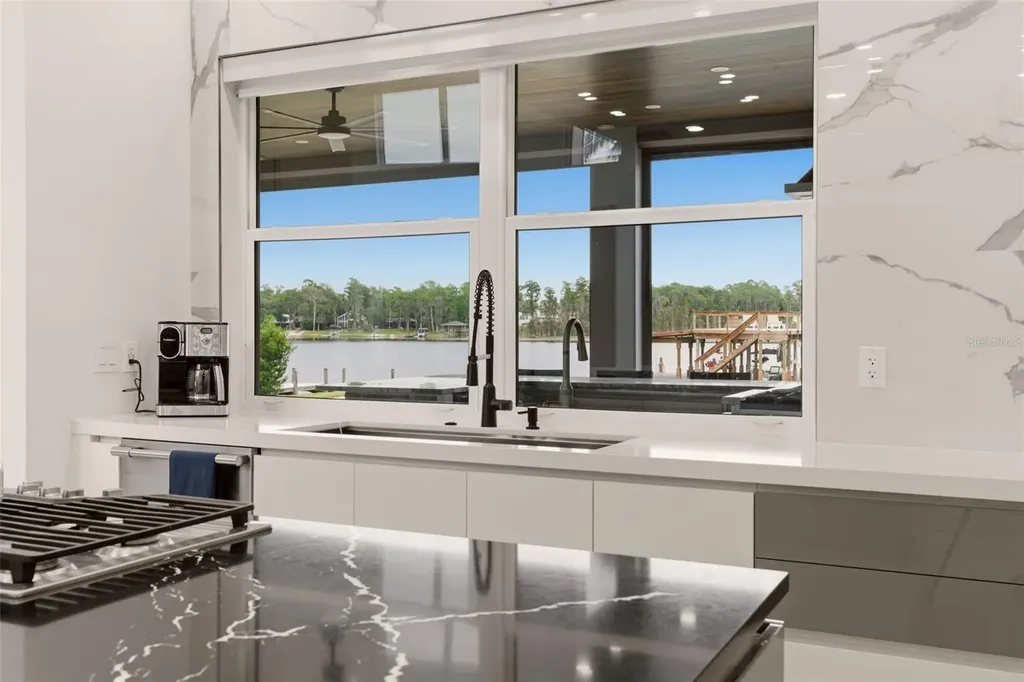 9889 Lake Georgia Drive Orlando FL 32817
