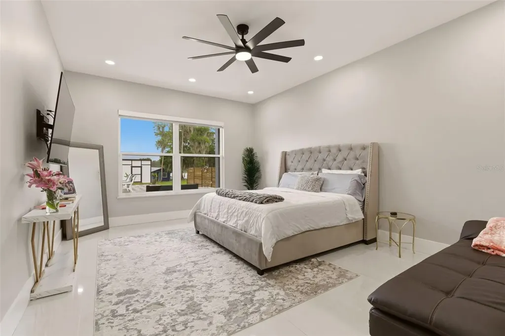 9889 Lake Georgia Drive Orlando FL 32817