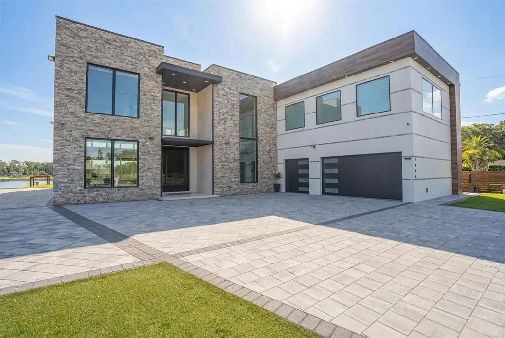 9889 Lake Georgia Drive Orlando FL 32817