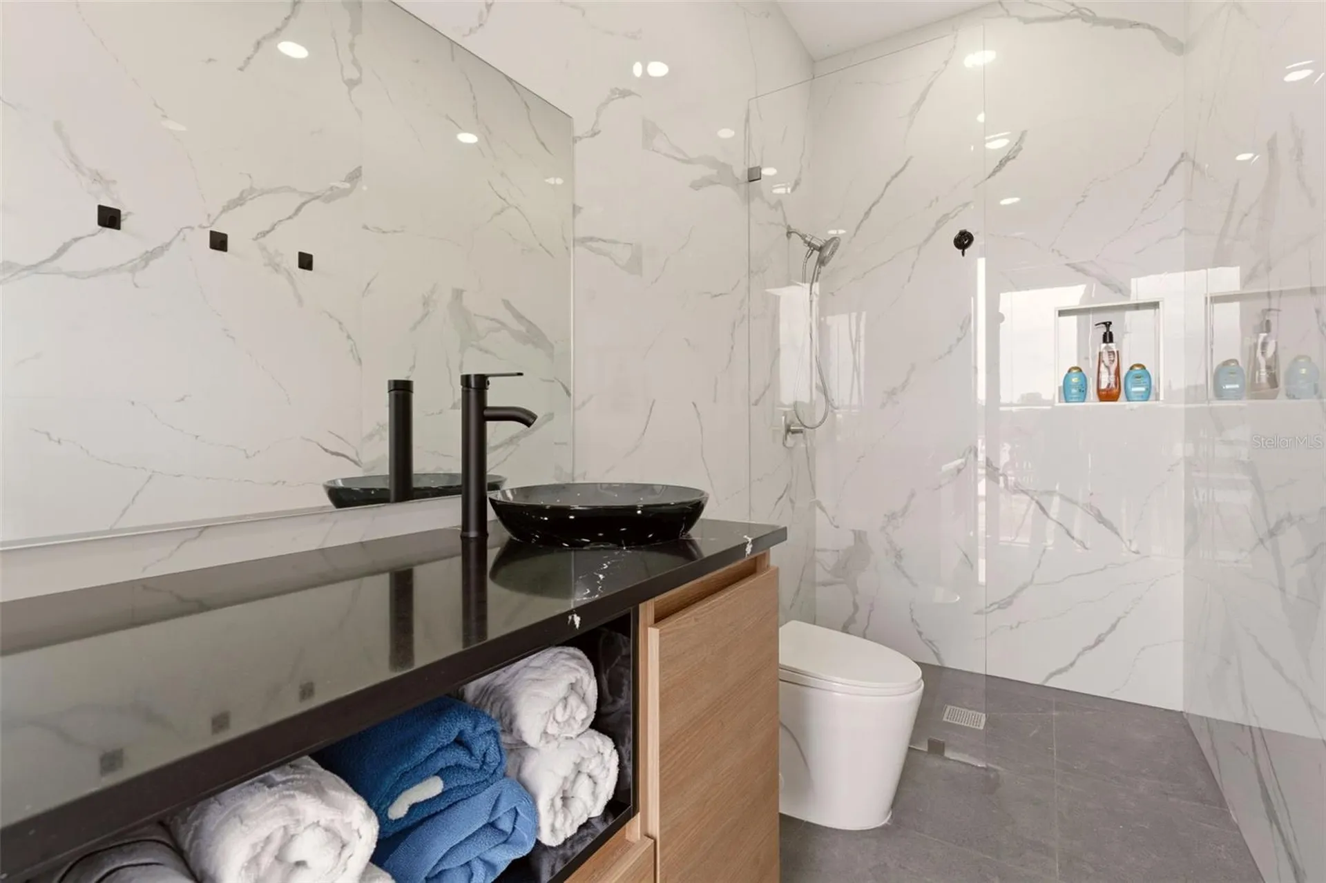 9889 Lake Georgia Drive Orlando FL 32817