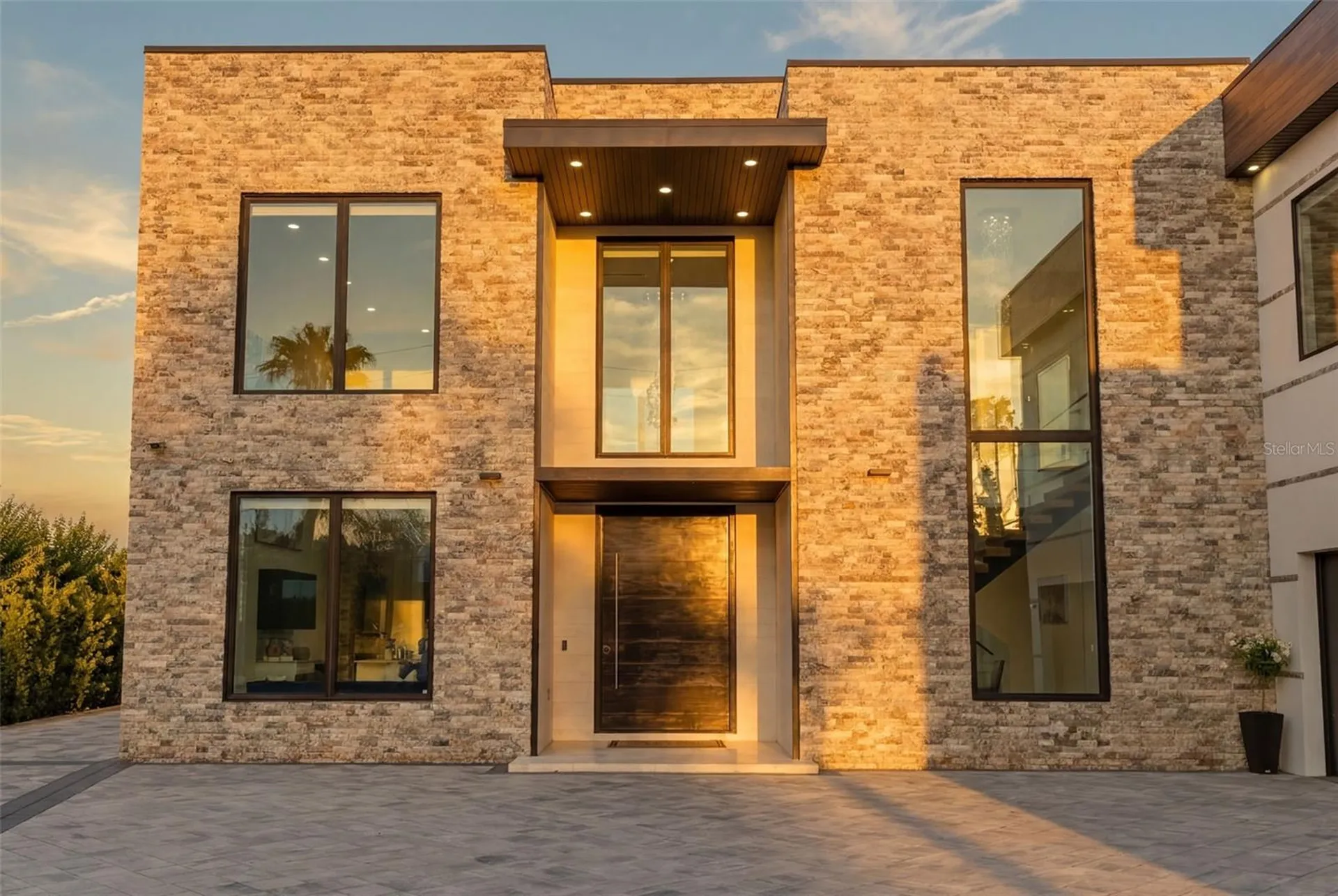 9889 Lake Georgia Drive Orlando FL 32817