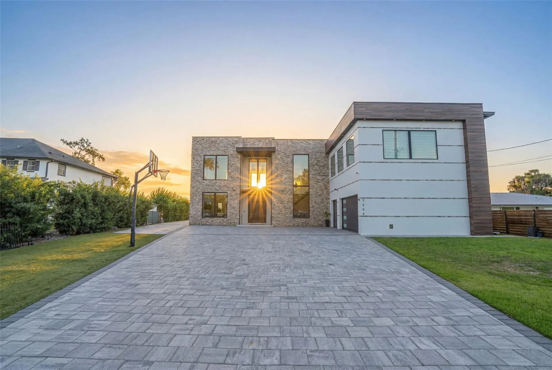 9889 Lake Georgia Drive Orlando FL 32817