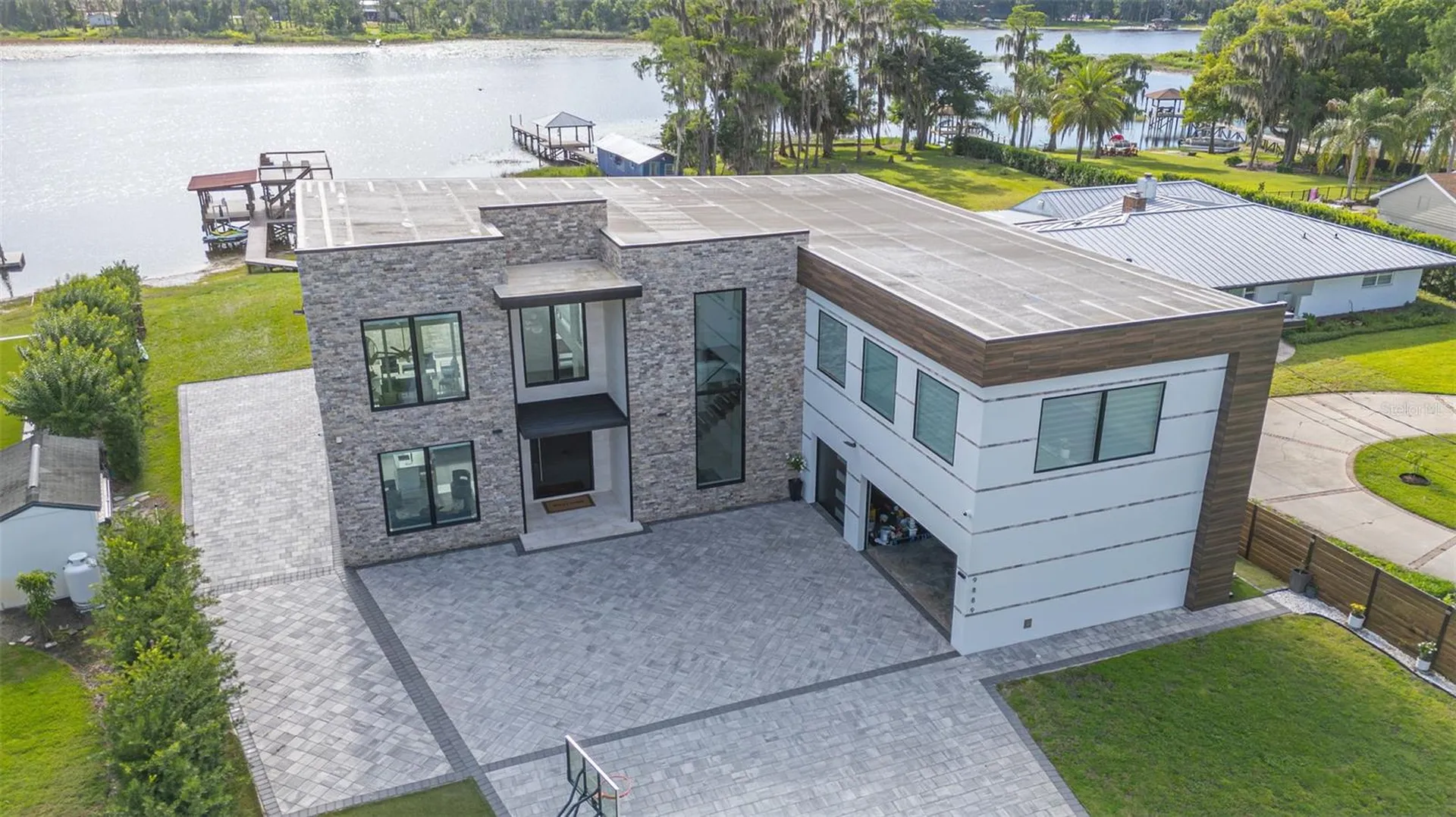 9889 Lake Georgia Drive Orlando FL 32817
