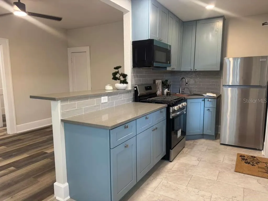 824 6th Street N St Petersburg FL 33701
